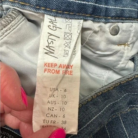Nasty Gal High Waisted Denim Striped Mom Jeans Size 6 - Picture 8 of 16